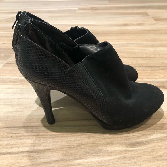 IMPO Black Booties Size 6 - Picture 6 of 7